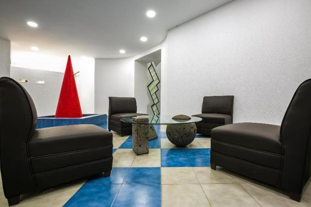 Oyo La Casita Hotel