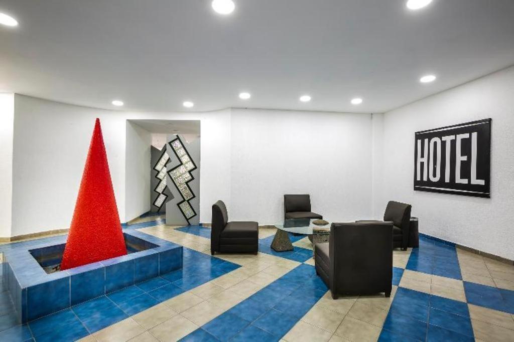 Oyo La Casita Hotel 3*