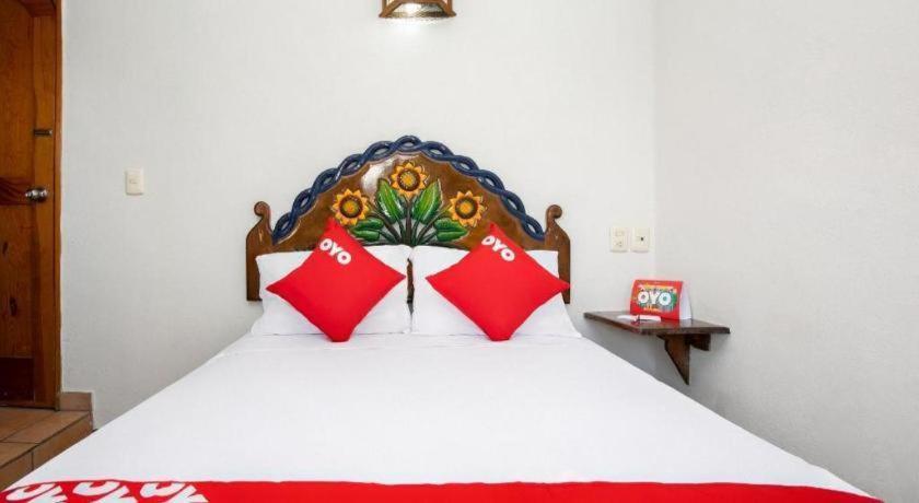 Oyo La Casita Hotel 3*