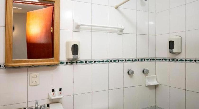 Oyo La Casita Hotel 3*